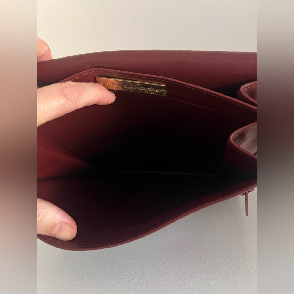 Cartier Bordeaux Must Line Shoulder Bag with adjustable strap - Picture 7 of 11